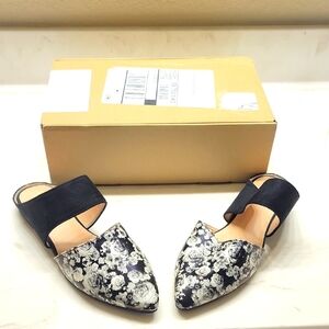 journee Collection Floral Black and White Women's Shoes